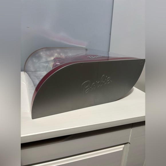 Barbie 2002 Holiday Celebration Special Edition NWT - Picture 4 of 6